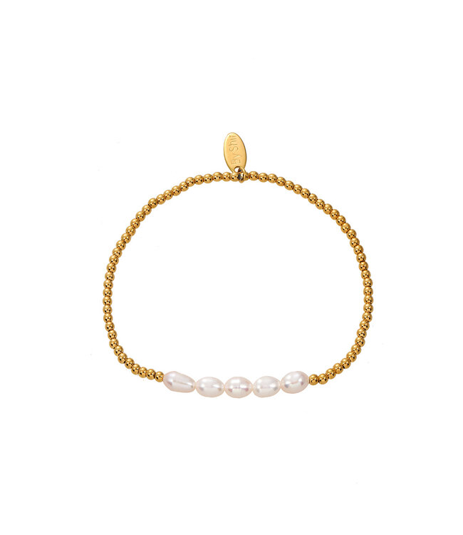 By Shir Armband kraaltjes zoetwaterparel Mave