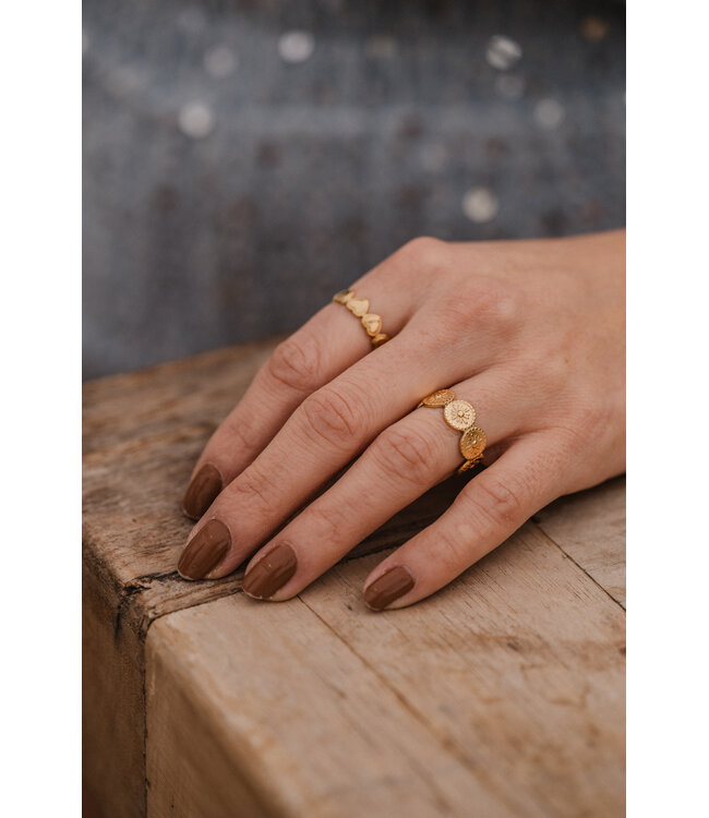 By Shir Ring luxe hartjes