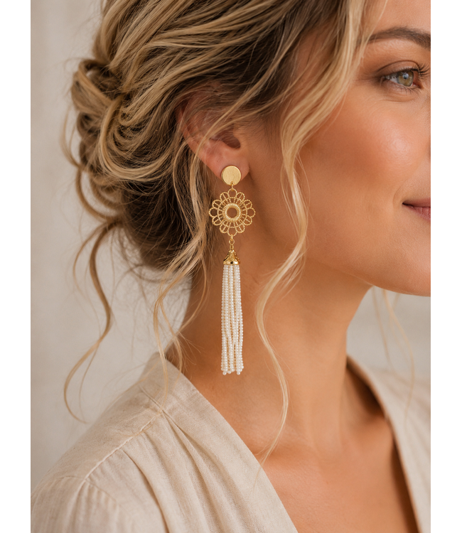 By Shir Oorbellen luxe Navé wit