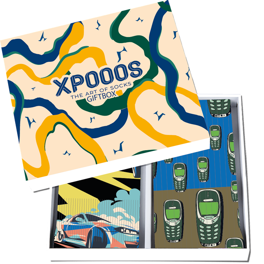 Xpooos XPOOOS 2-Paar sokken in een Giftbox | Nokia 3310 & Cars Xpooos XPOOOS 2-Paar sokken in een Giftbox | Nokia 3310 & Cars