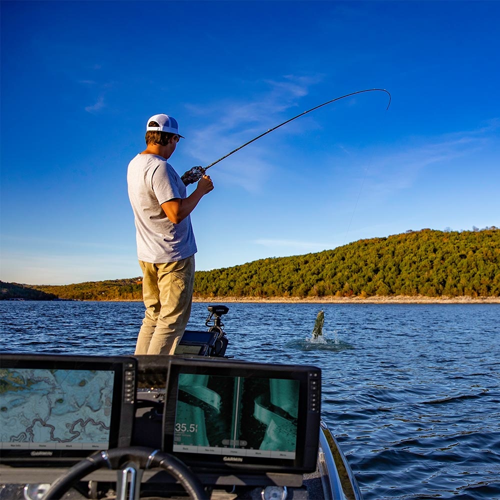 Garmin LiveScope Plus System with GLS 10 and LVS34 Transducer Pirates