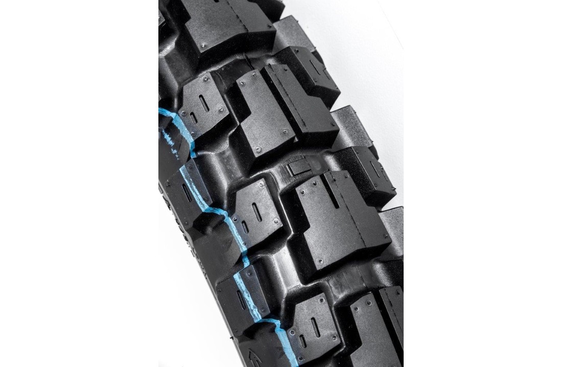 Motoz Tractionator Adventure