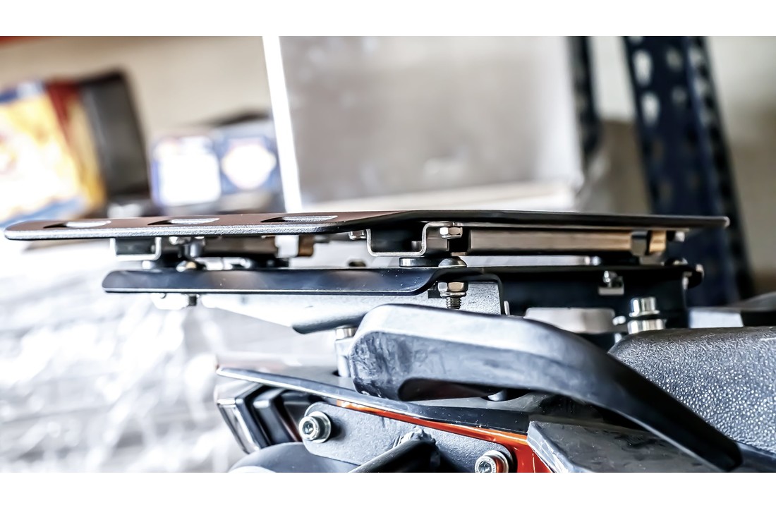 BUMOT Universele soft-luggage plaat - Passend op EVO topcase bevestigingsplaat