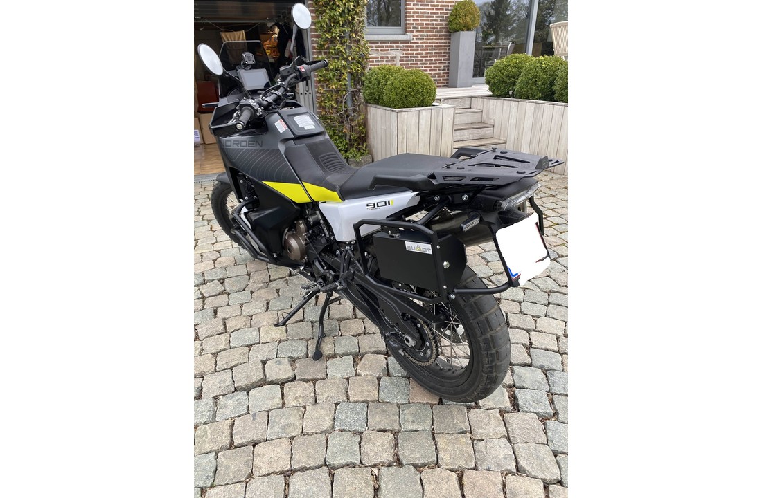 BUMOT Defender EVO zijkoffersysteem - Husqvarna Norden 901
