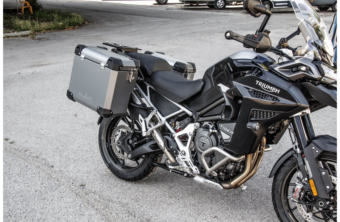 BUMOT Defender EVO Pannier system - Triumph Tiger Explorer 2022