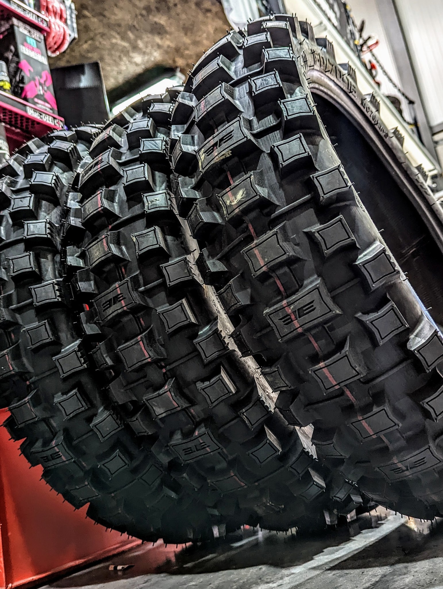 REBEL Tyres Xplorer 01 Trail 150/70 17" - TUBELESS