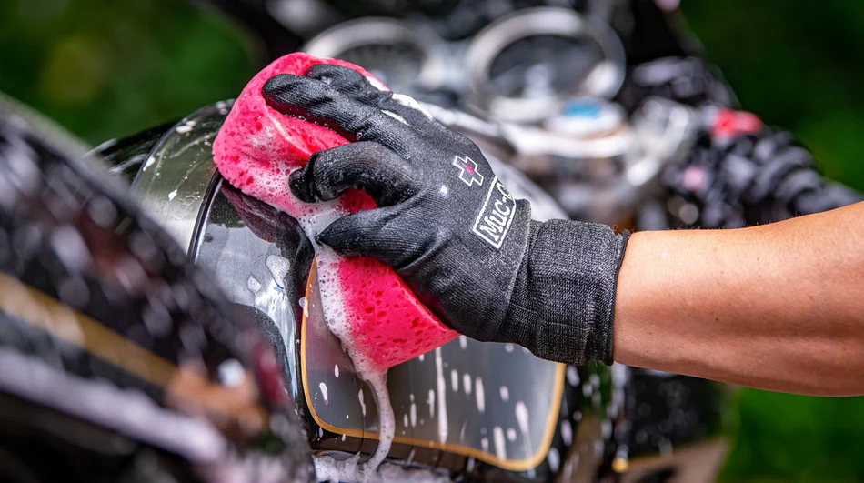 MUC-OFF Expanding Microcell Sponge - Pink