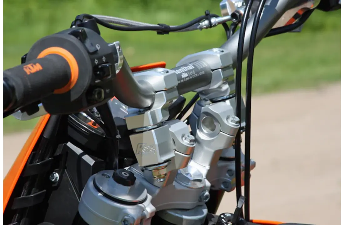 ROX Anti-Vibration Pivoting Handlebar Risers – 50.8 mm Rise for 28.6 mm Handlebars