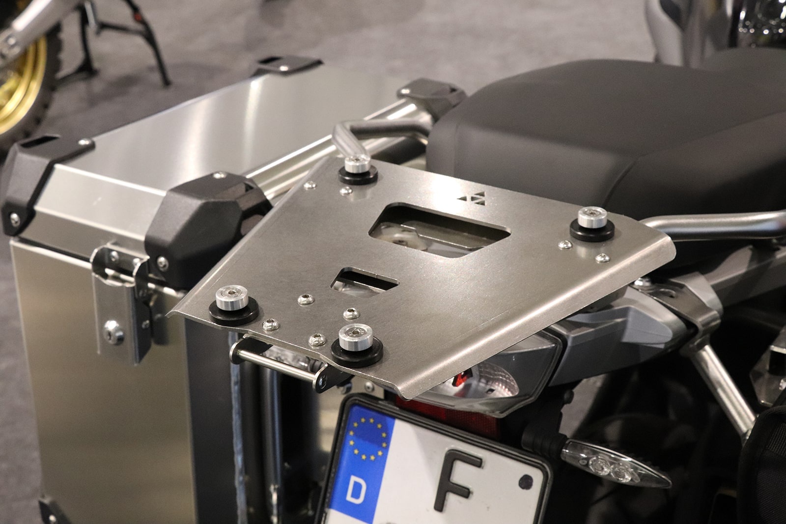 BUMOT Defender EVO Topcase moutingplate - BMW F850/900 GSA