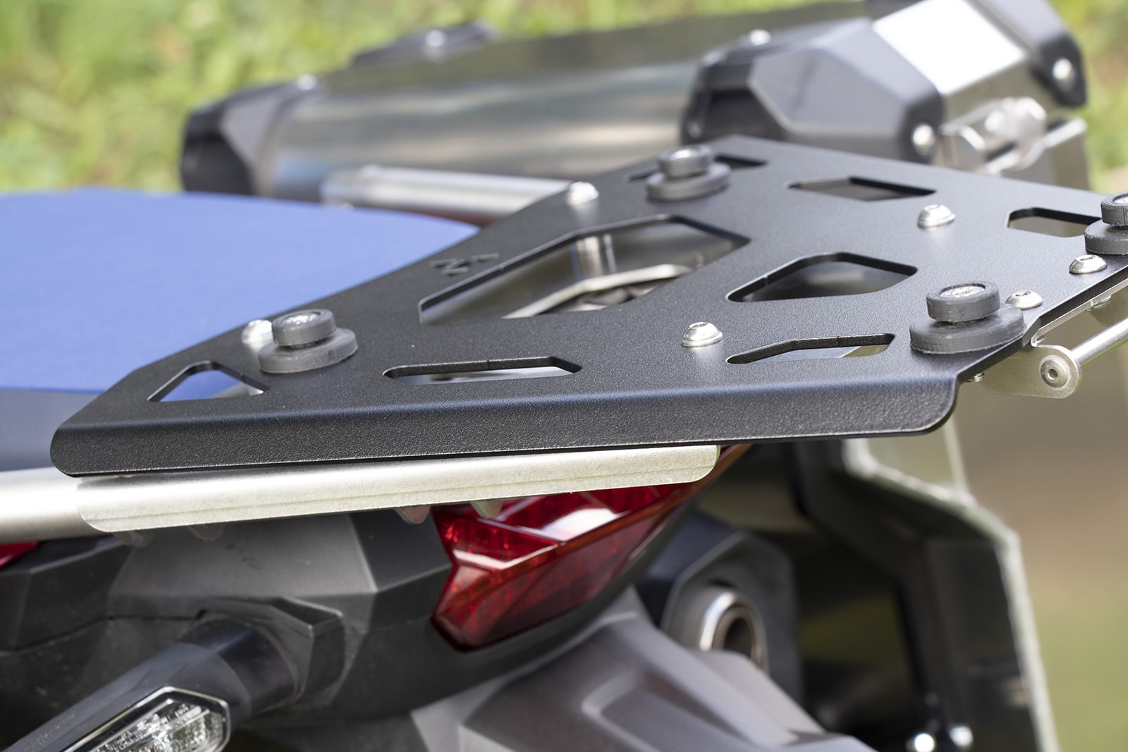 BUMOT Defender EVO Topcase moutingplate - Honda Africa Twin Adv. sports ('18-'19)