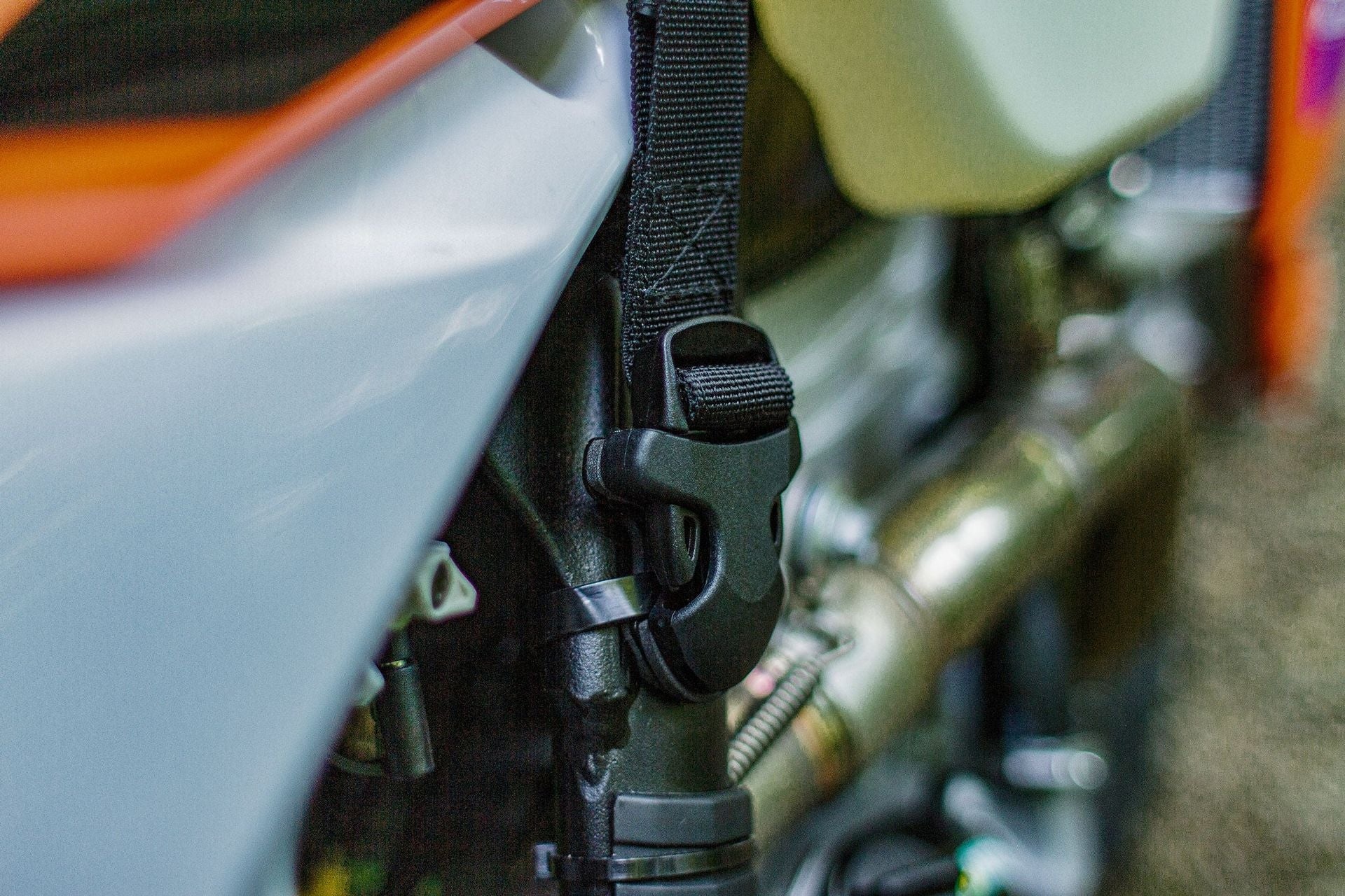 Enduristan - Rear ROK straps for Sandstorm 5