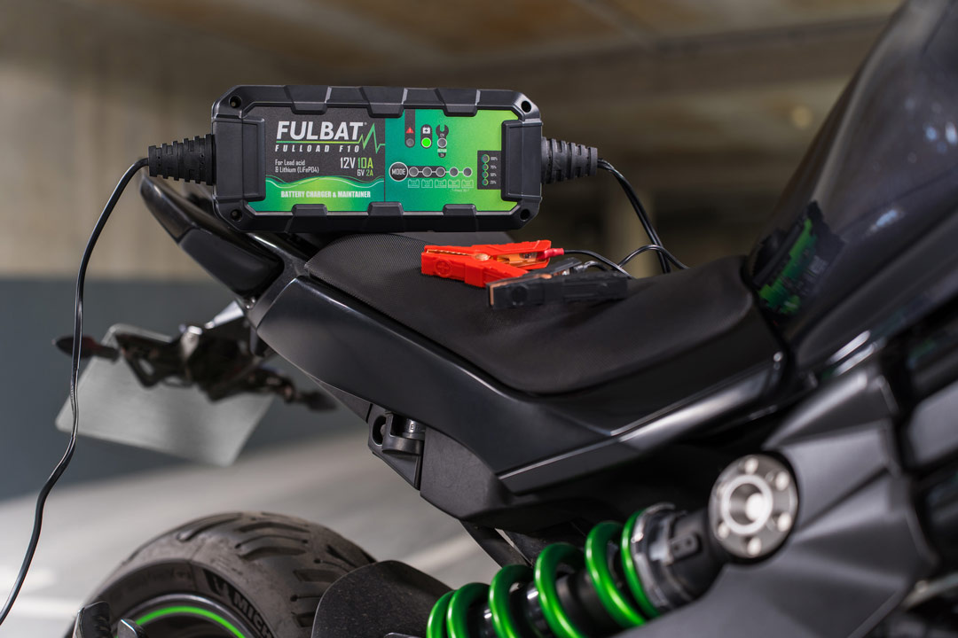 Fulbat FULLOAD F10 Battery Charger & Maintainer 6V/12V - 10A