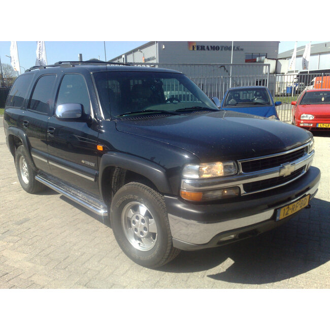 Chevrolet Tahoe Sidebars met rvs trede