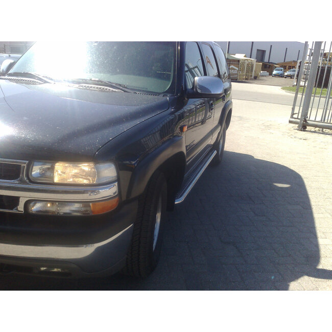 Chevrolet Tahoe Sidebars met rvs trede