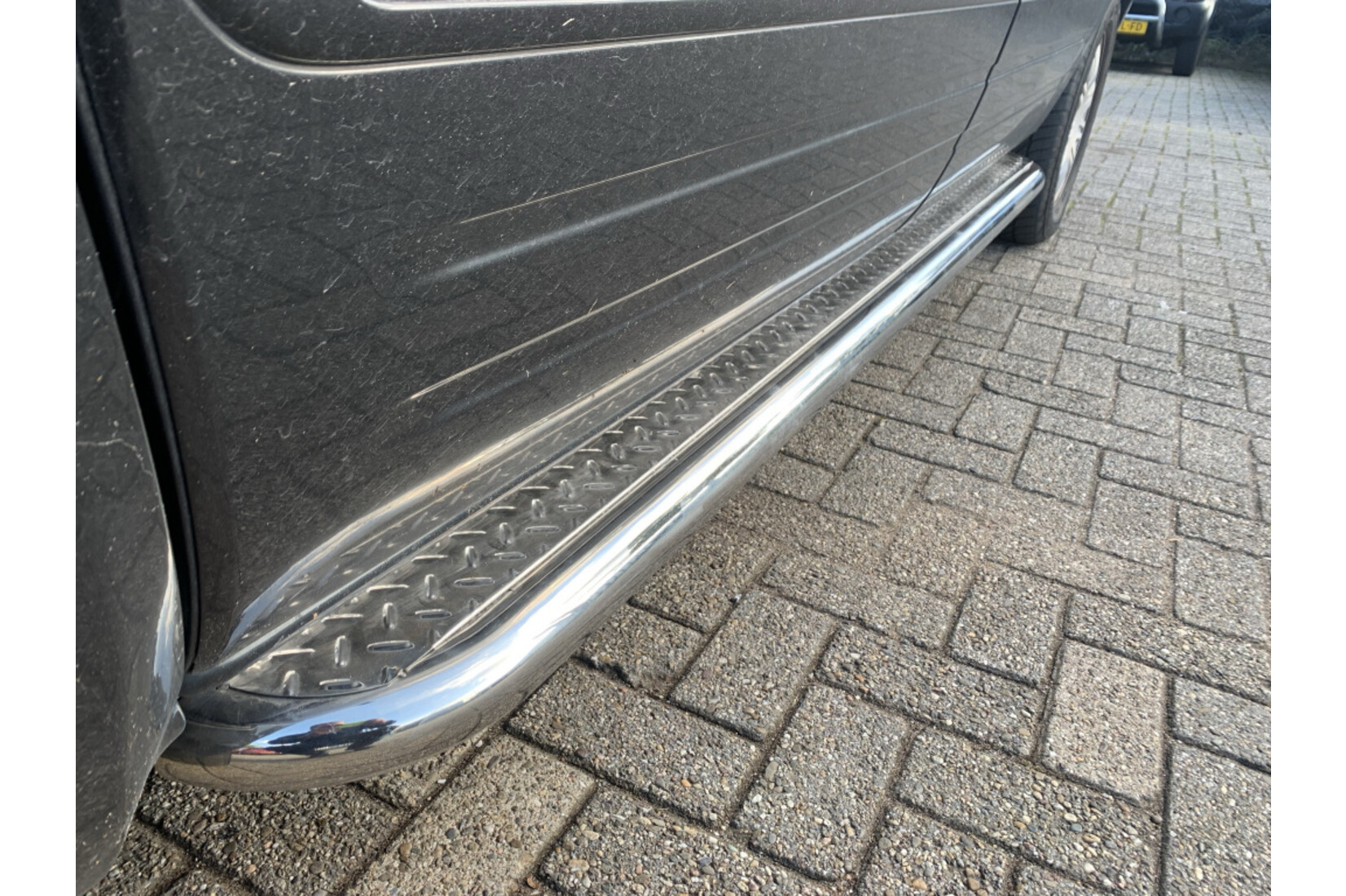 Chrysler Grand Voyager Sidebars met rvs trede