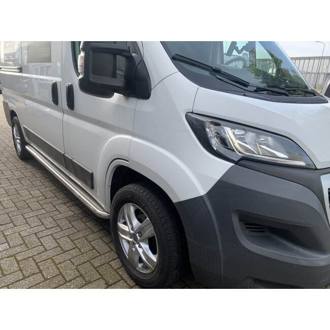 Citroen Jumper Sidebars met rvs platen L1