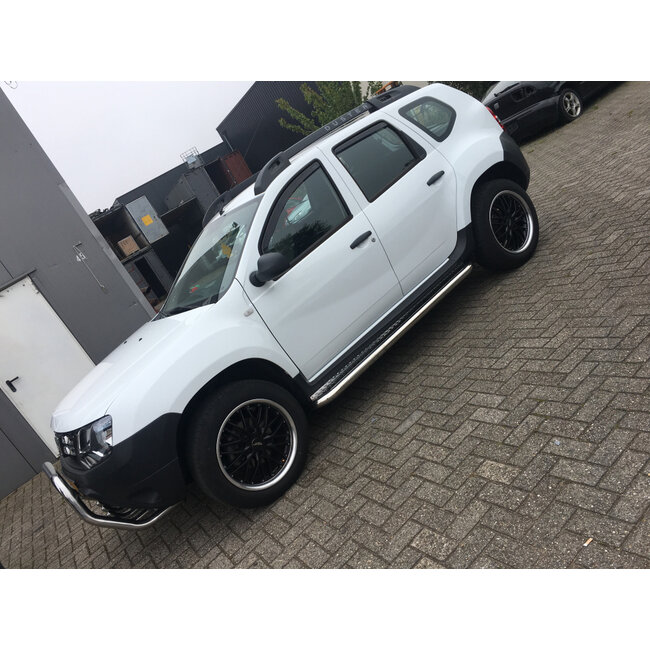 Dacia Duster H79 Sidebars met rvs trede
