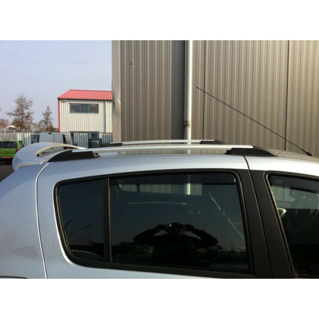 Dacia Sandero Dakrails mat aluminium