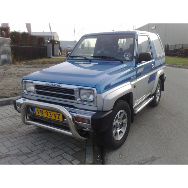 Daihatsu Feroza Sidebars met rvs trede