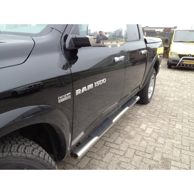 Dodge Ram 1500 Sidebars met opstapjes 70mm dik