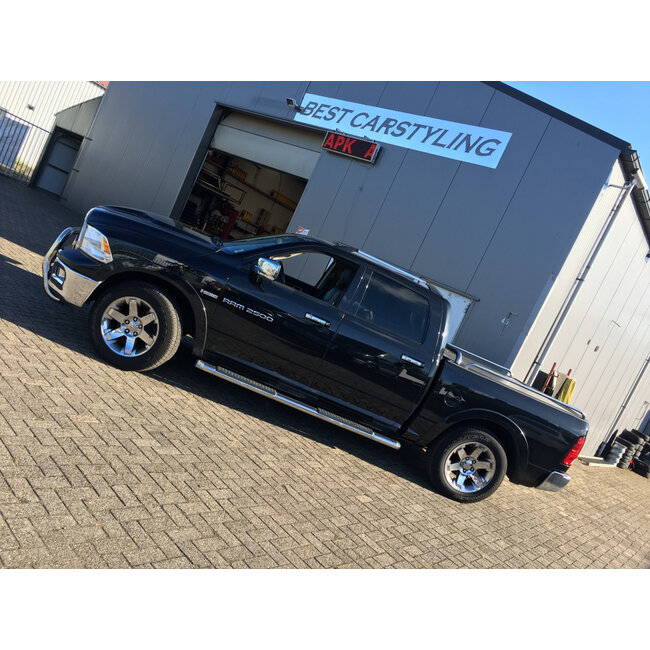 Dodge ram sidebars met steps