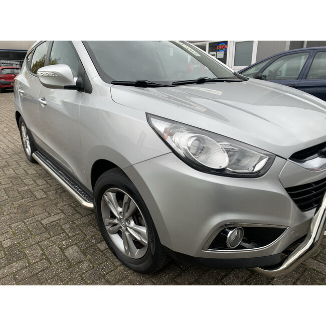 Hyundai IX 35 Sidebars met rvs treeplanken