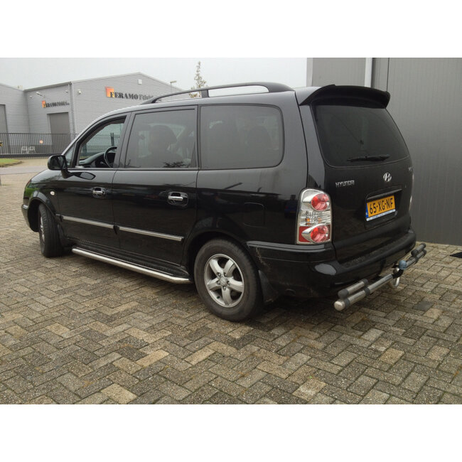 Hyundai Trajet Sidebars met rvs treeplanken