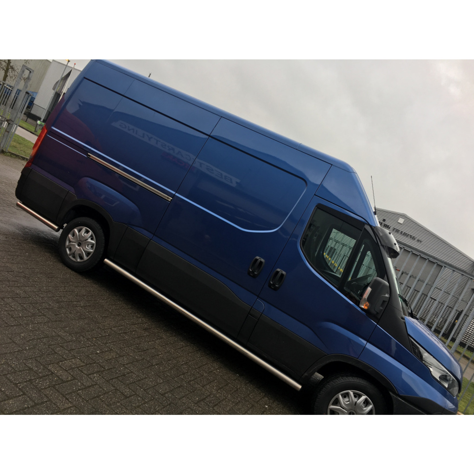 Iveco Daily 35S18 Sidebars Recht L3/L4
