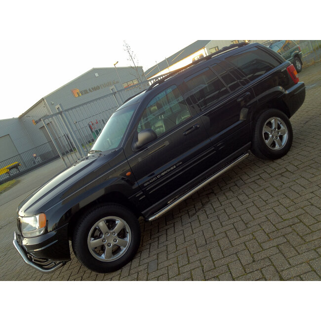 Jeep Grand Cherokee Sidebars met rvs trede