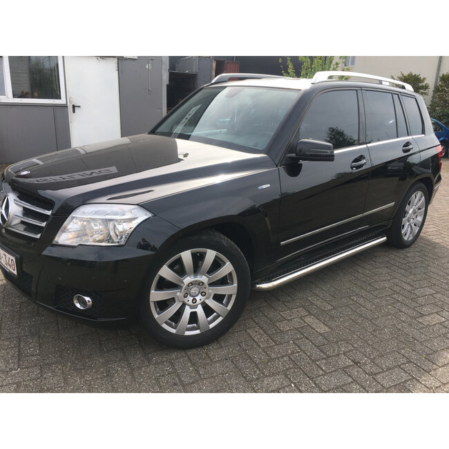 Mercedes GLK Sidebars met rvs traanplaat