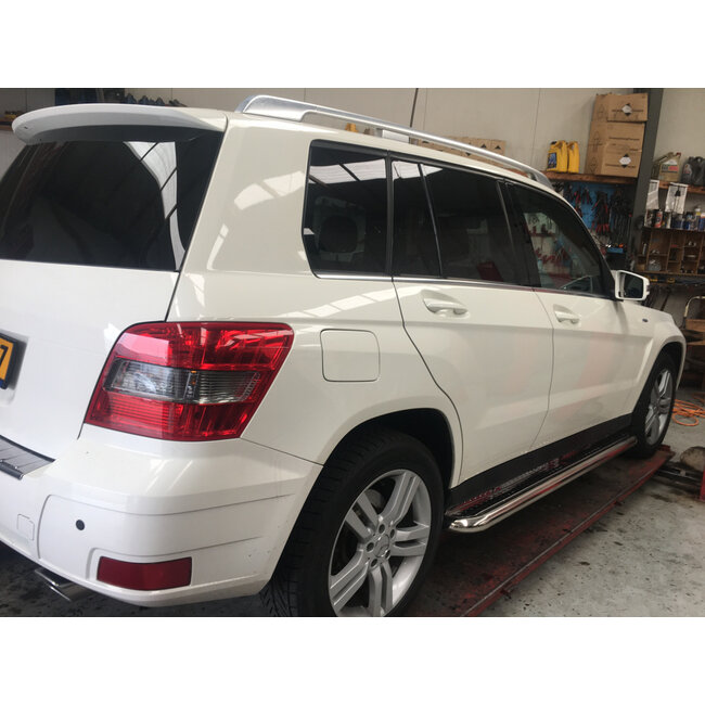 Mercedes GLK Sidebars met rvs traanplaat