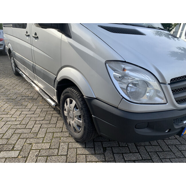 Mercedes Sprinter W906 Sidebars sidesteps met opstapjes L1