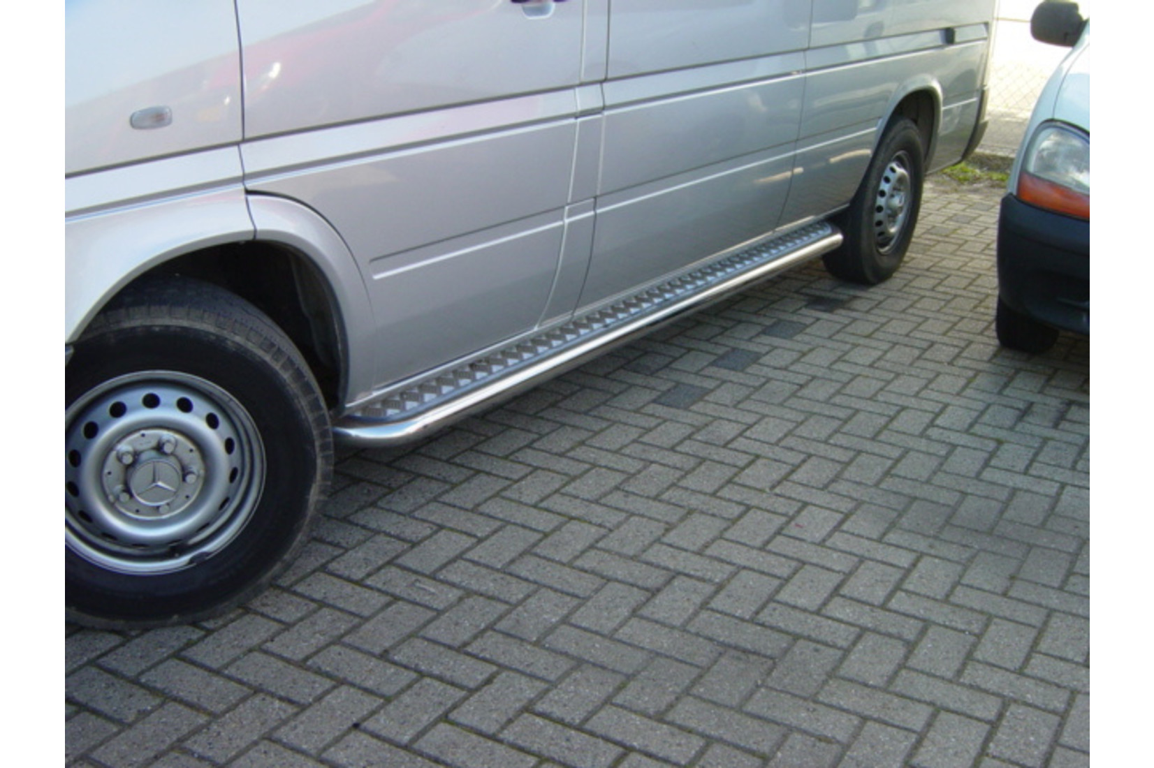 Mercedes-Benz Sprinter W901-W905 Sidebars aluminium trede L1