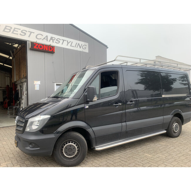 Mercedes-Benz Sprinter W906 Sidebars met RVS trede L1