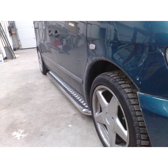 Mercedes-Benz Vito W638 Sidebars met aluminium traanplaat