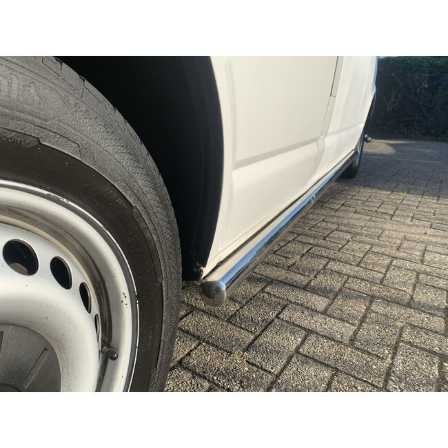 Mitsubishi Space Wagon Sidebars rechte buis