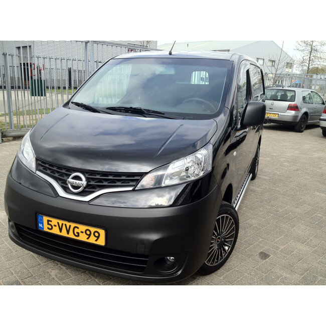 Nissan NV200 Sidebars met rvs trede