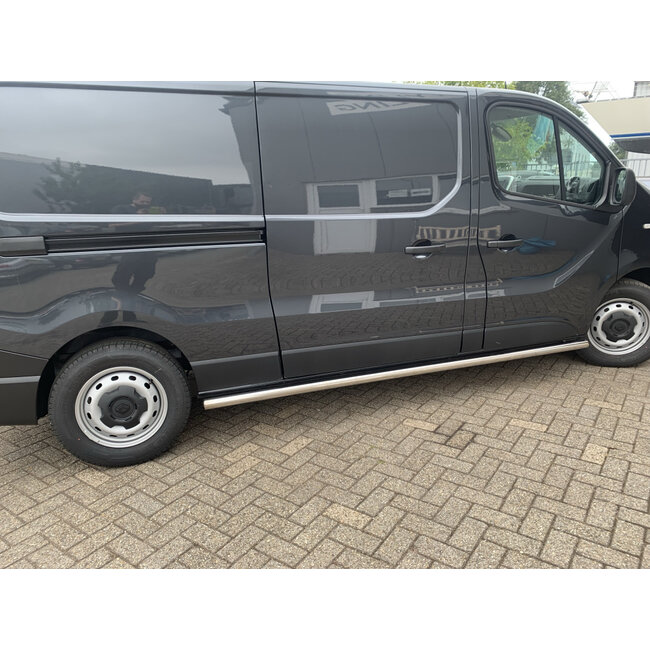 Nissan Primastar Sidebars rechte buis zonder plaat L2