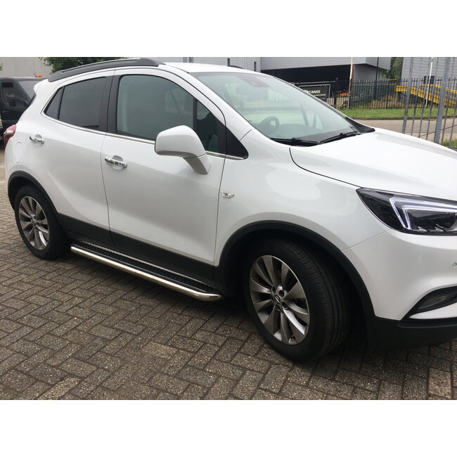 Opel Mokka Sidebars met rvs platen