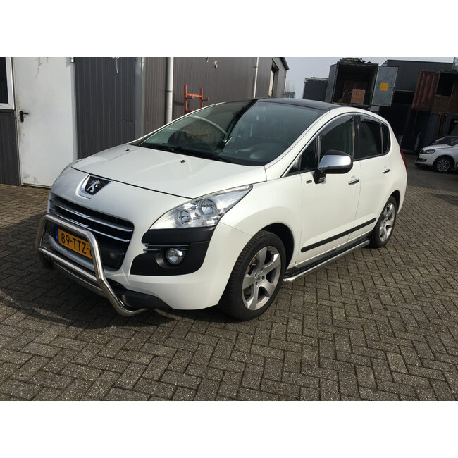 Peugeot 3008 Sidebars met rvs traanplaat