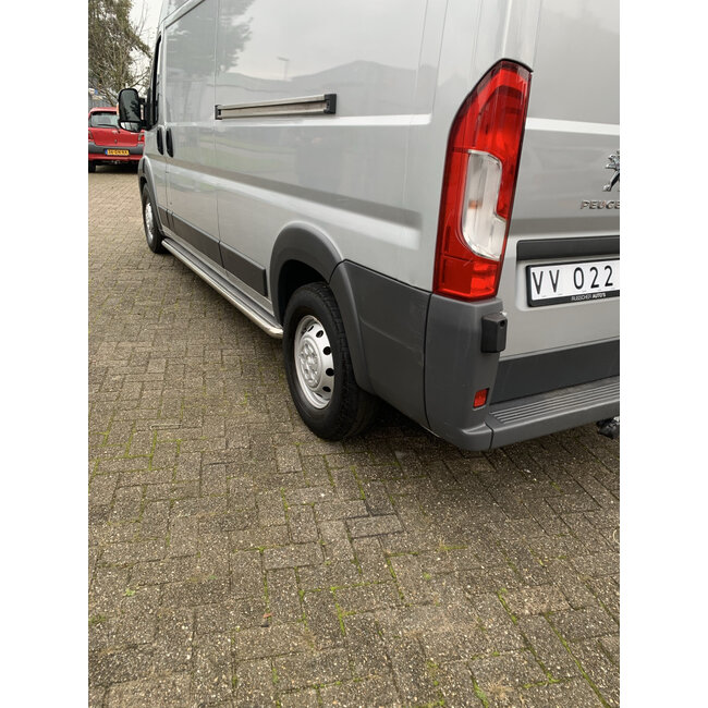 Peugeot Boxer 3 Sidebars met rvs platen L1