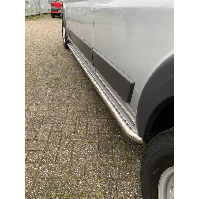 Peugeot Boxer 3 Sidebars met rvs platen L1