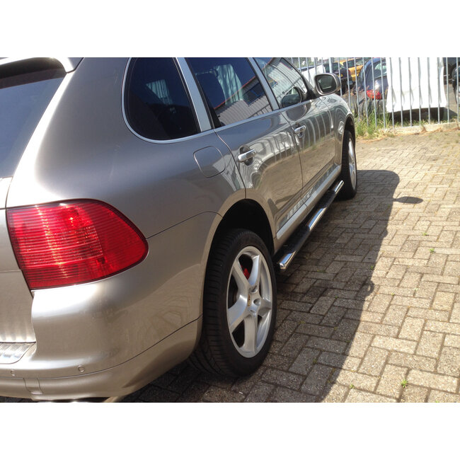 Porsche Cayenne Sidebars met steps