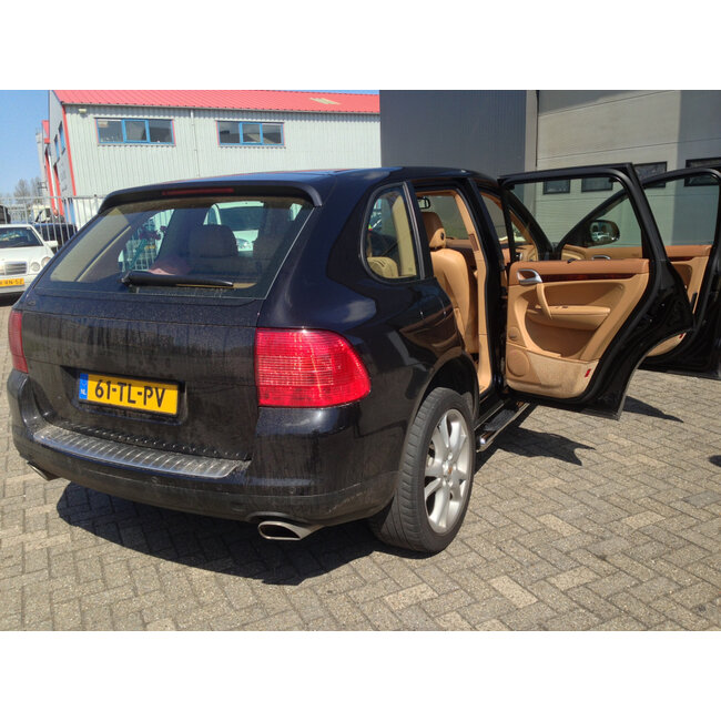 Porsche Cayenne Sidebars met steps