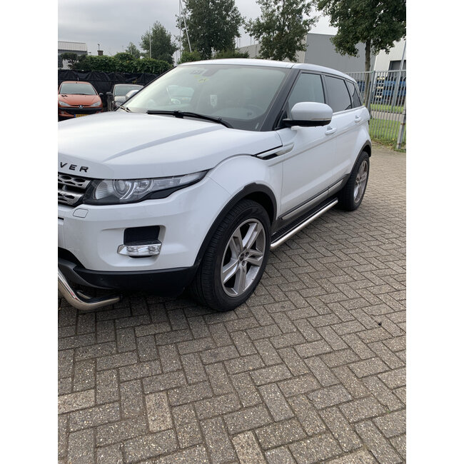 Range Rover Evoque Sidebars met rvs treeplanken