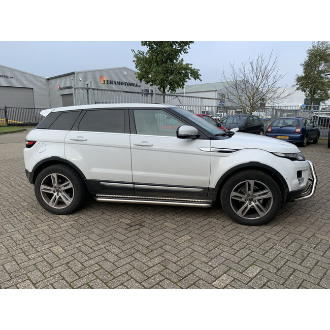 Range Rover Evoque Sidebars met rvs treeplanken