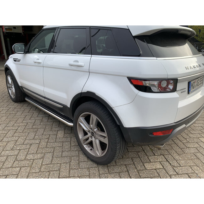 Range Rover Evoque Sidebars met rvs treeplanken
