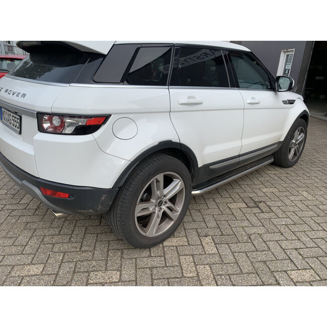 Range Rover Evoque Sidebars met rvs treeplanken