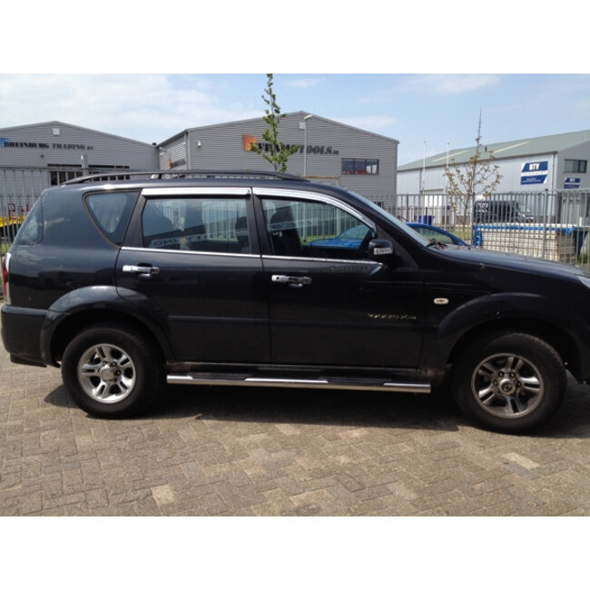 SsangYong Rexton Sidebars rechte buis 70 mm met opstapjes