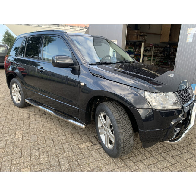 Suzuki Grand Vitara Sidebars rechte buis 70 mm met opstapjes